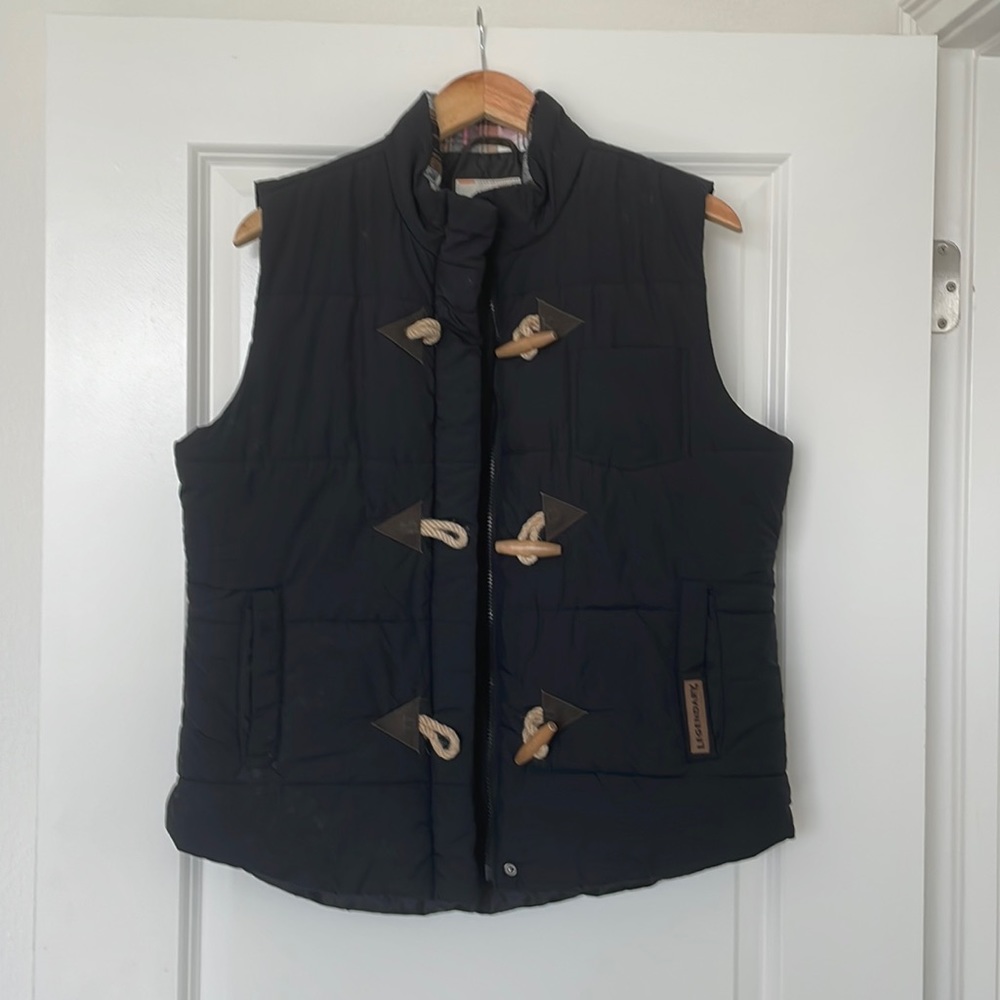 Legendary Whitetails Black Quilted Toggle Puffer Vest